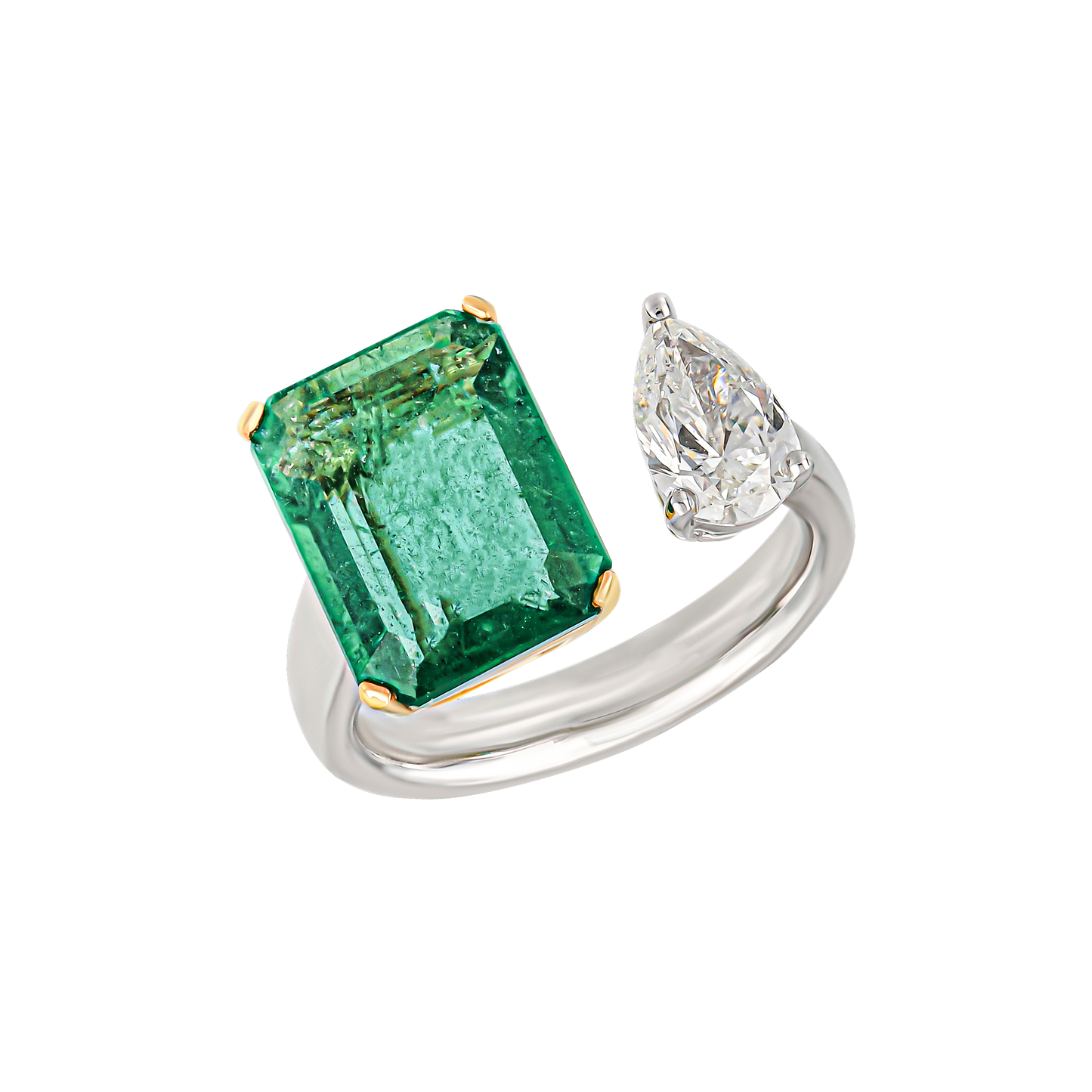 Solitaire Diamond & Emerald Ring