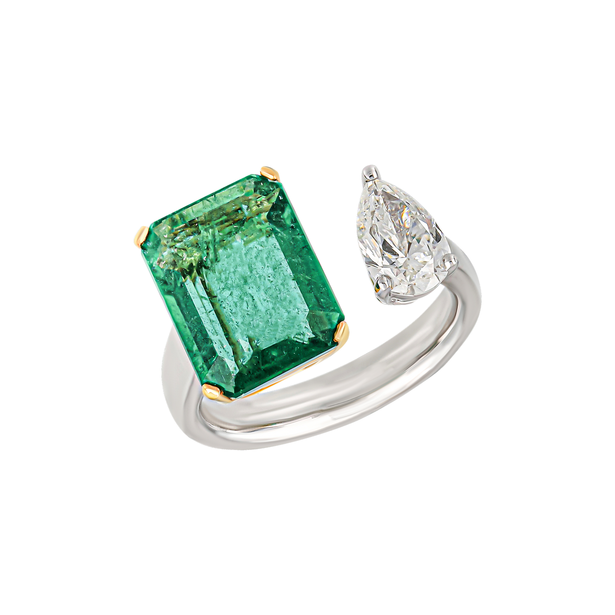 Solitaire Diamond & Emerald Ring